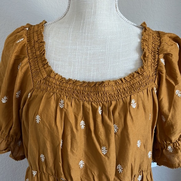 Floral embroidered dress - Picture 2 of 6